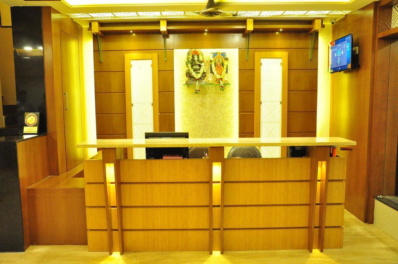 Pai Residency Hotel Хоспет Екстериор снимка