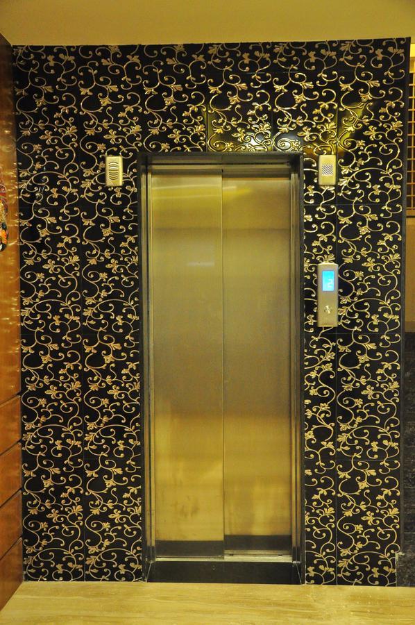 Pai Residency Hotel Хоспет Екстериор снимка