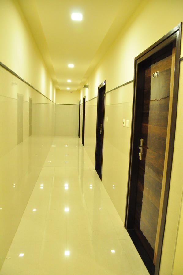 Pai Residency Hotel Хоспет Екстериор снимка
